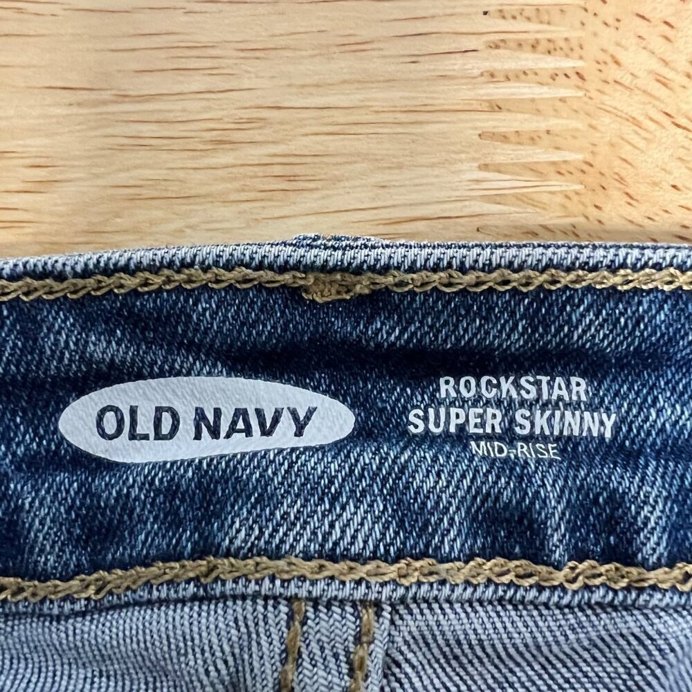 Old Navy Womens Rockstar Super Skinny Jeans Distressed Size 0 - Picture 8 of 9